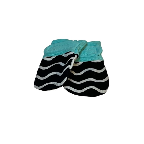 Lovevery Other - Lovevery Black & White Gloves Sensory Montessori The Looker Playkit 0-3 Months